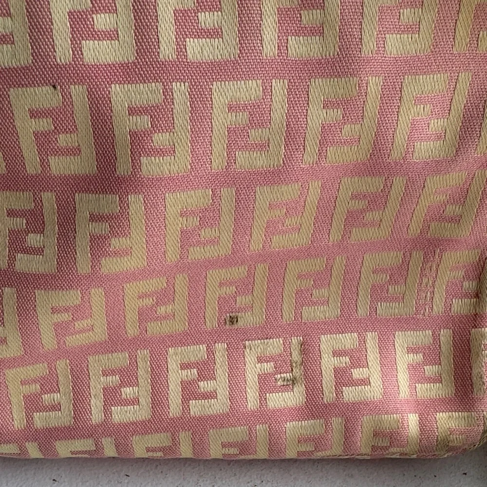 Fendi Pink and Gold Shoulder Bag - Picture 2 of 11